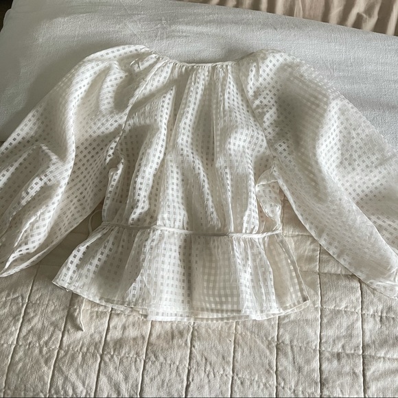 Levi’s Delilah Wrap Top - Picture 7 of 10